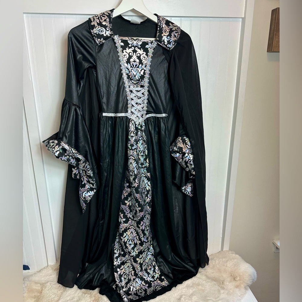 Spirit Black and Silver Witch/Sorcerer/ Fancy Dress with Cape Costume